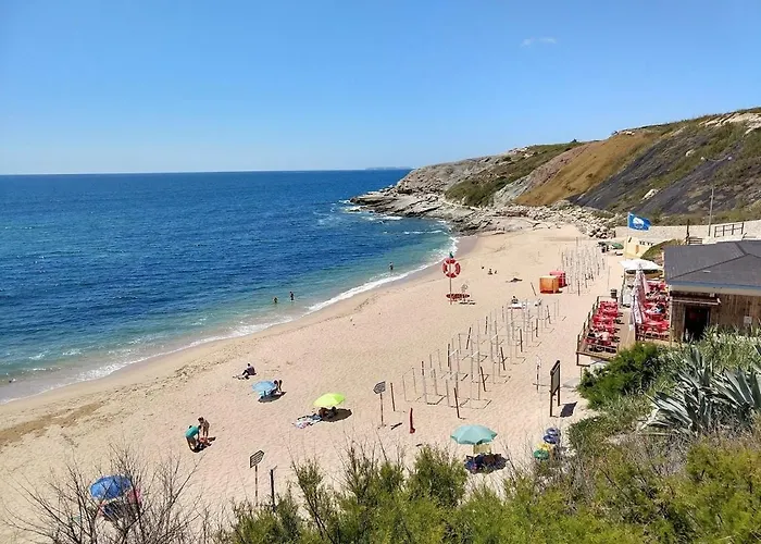 Peniche Master Bedroom With Sea View Balcony, Private Bathroom, Shared Kitchen, Swimming Pool, Surfing Resort